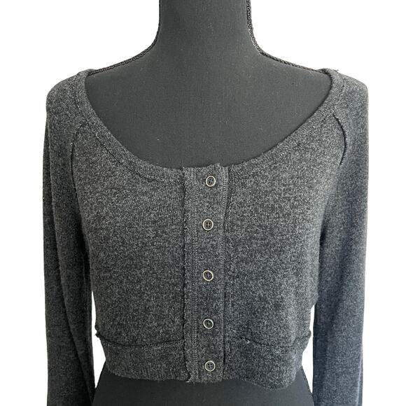 Free People Dark Heathered Gray Crop Long Sleeve Lace Snap Front Top - Small - Picture 7 of 12